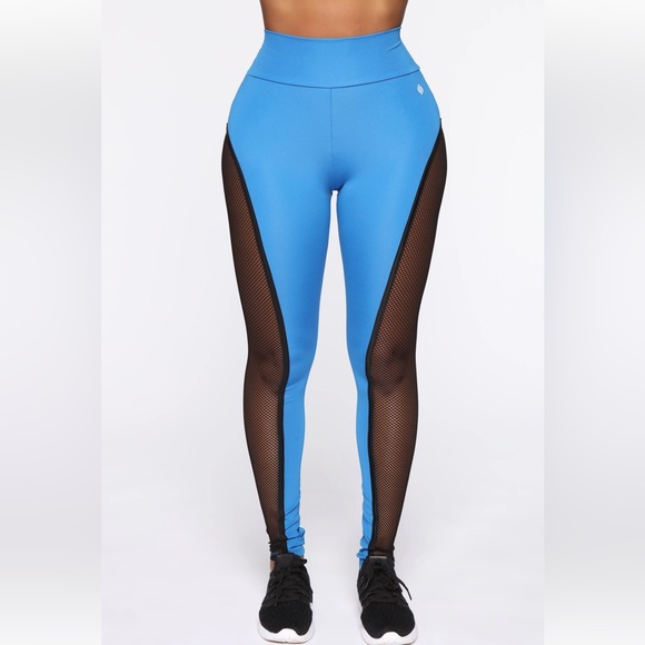 Fishnet Detail 2 Piece Workout Set, Sports Bra and Leggings- Nova Sports - Picture 7 of 10